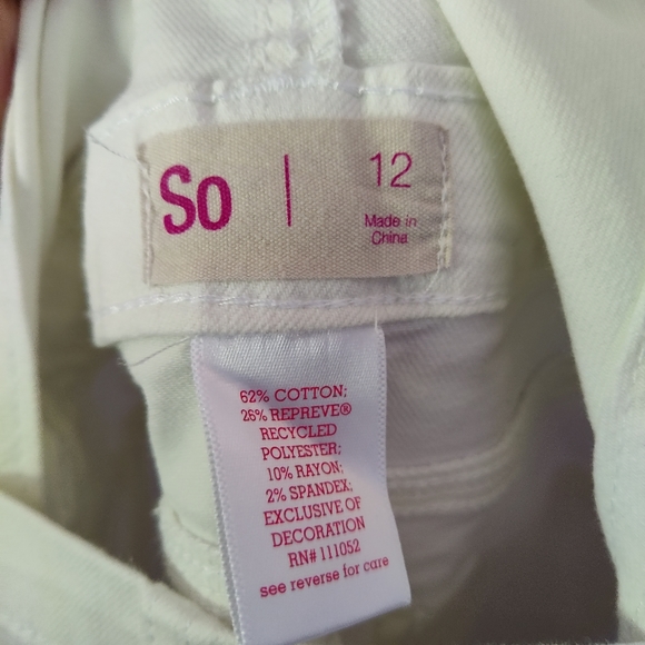 White Overalls With Lace Detail Pockets - Picture 5 of 6